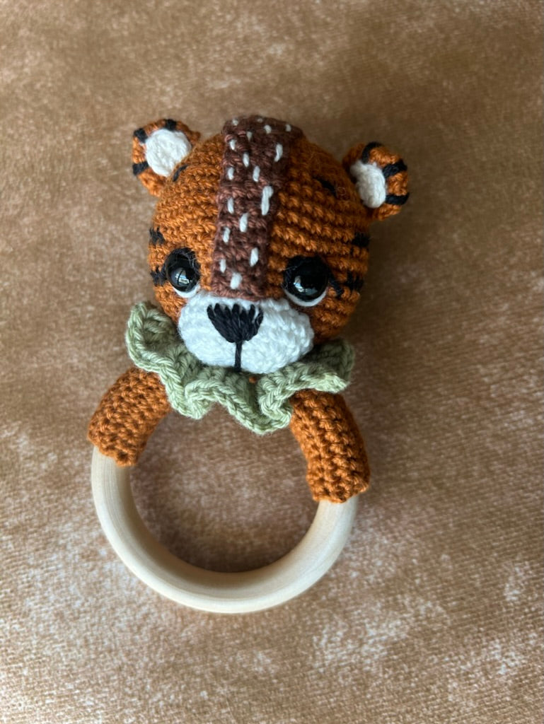 Tigriño - Mordedor amigurumi de tigre
